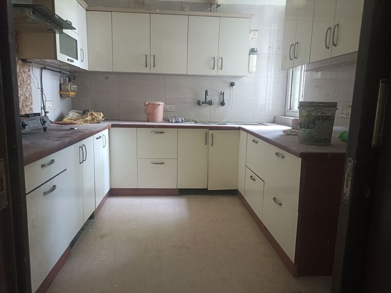 Kitchen, sector 46 3 Bedroom 250 Sq.Mt. Villa In Sector 46 Noida 10725783