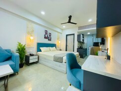 Studio+Apartment For Rent in Okay Plus Solitaire Suites