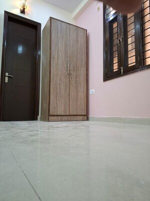 Room in 2 BHK Builder Floor at Indrapuram – for Rent