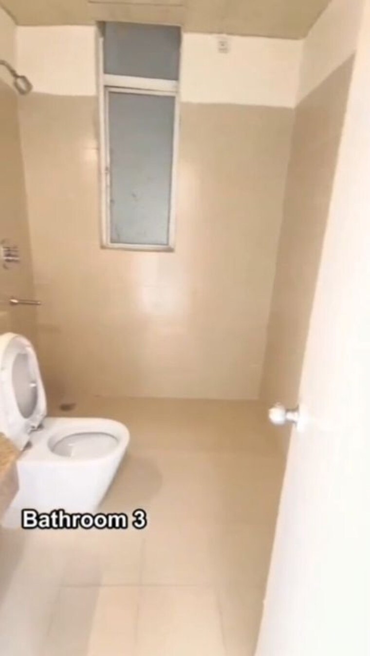 Bathroom, indiabulls-centrum-park 3 Bedroom 1600 Sq.Ft. Apartment In Sector 103 Gurgaon 10725843