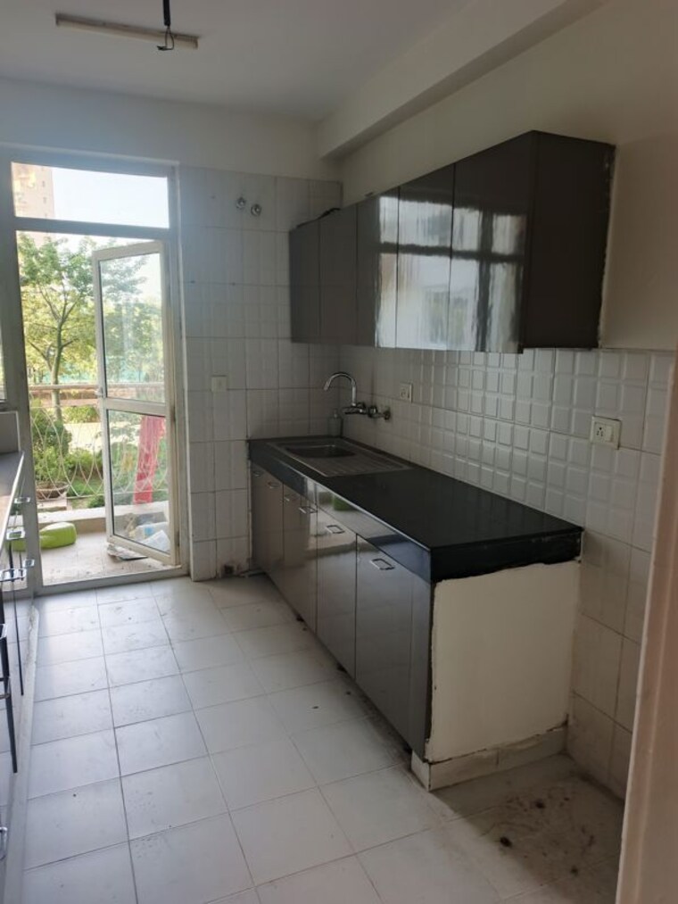 Kitchen, bptp-park-prime 3.5 Bedroom 2100 Sq.Ft. Apartment In Sector 66 Gurgaon 10725854