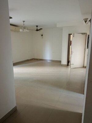 Room in 3.5 BHK Apartment at BPTP Park Prime, Sector 66 – for Rent