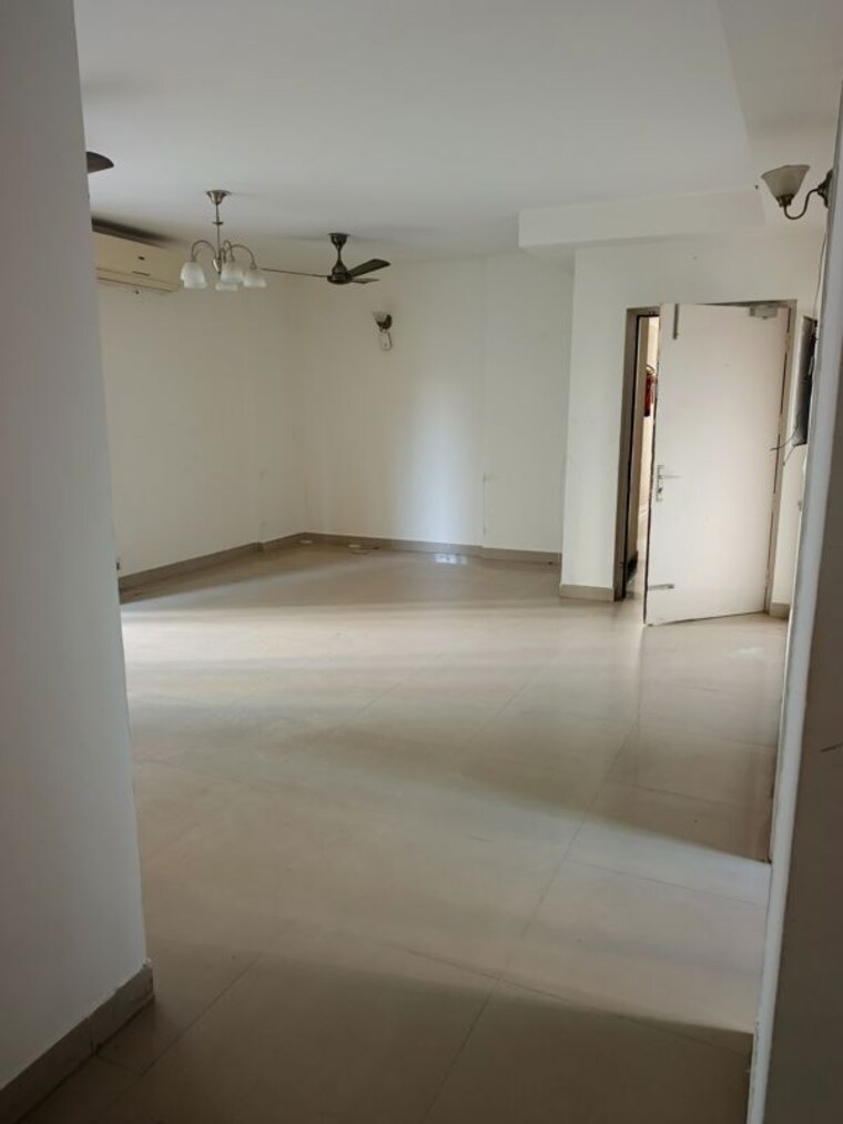 Room, bptp-park-prime 3.5 Bedroom 2100 Sq.Ft. Apartment In Sector 66 Gurgaon 10725854
