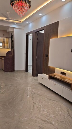Furnished Amenities in 2 BHK Builder Floor at Pratap Vihar – for Sale