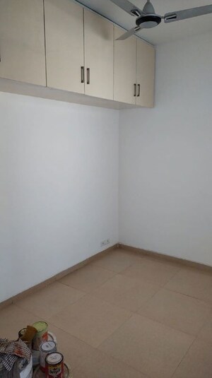Room in 2.5 BHK Apartment at Vatika Seven Lamps, Sector 82 – for Sale