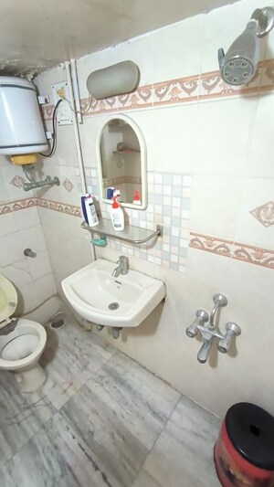 Bathroom in 3 BHK Apartment at Pearl Mansion Marine Lines, Marine Lines – for Sale