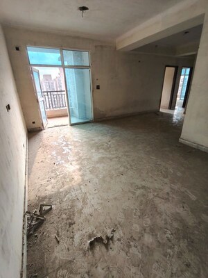 Room in 3 BHK Apartment at JKG Palm Court, Sector 16c Greater Noida – for Sale