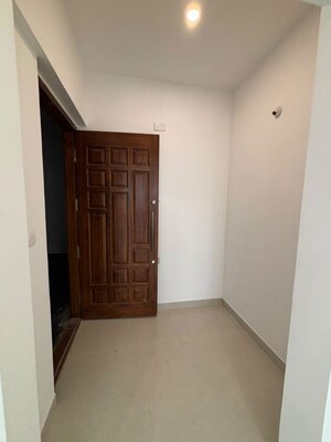 Room in 2 BHK Apartment at Richmond Town – for Rent