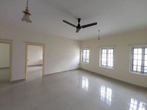 Room in 2 BHK Apartment at Richmond Town – for Rent