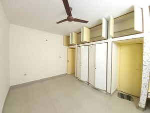 Room in 2 BHK Apartment at Richmond Town – for Rent