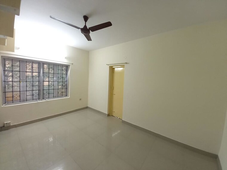 Room, richmond town 2 Bedroom 1200 Sq.Ft. Apartment In Richmond Town Bangalore 10725921
