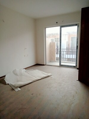 Room in 3 BHK Apartment at Sushma Valencia, International Airport Road – for Sale