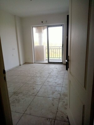 Room in 3 BHK Apartment at Sushma Valencia, International Airport Road – for Sale