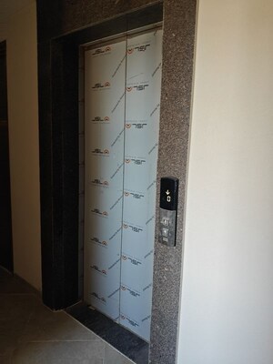Bathroom in 1 BHK Apartment at Kurla East – for Rent
