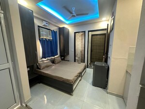 Living Room in 3 BHK Builder Floor at Vipul World Plots, Sector 48 – for Rent