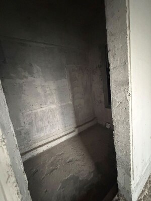 Bathroom in 3 BHK Apartment at Matunga East – for Sale