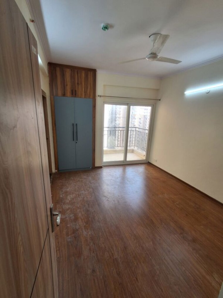 Room, amrapali-verona-heights 3 Bedroom 1300 Sq.Ft. Apartment In Tech Zone 4 Greater Noida Greater Noida 10725947