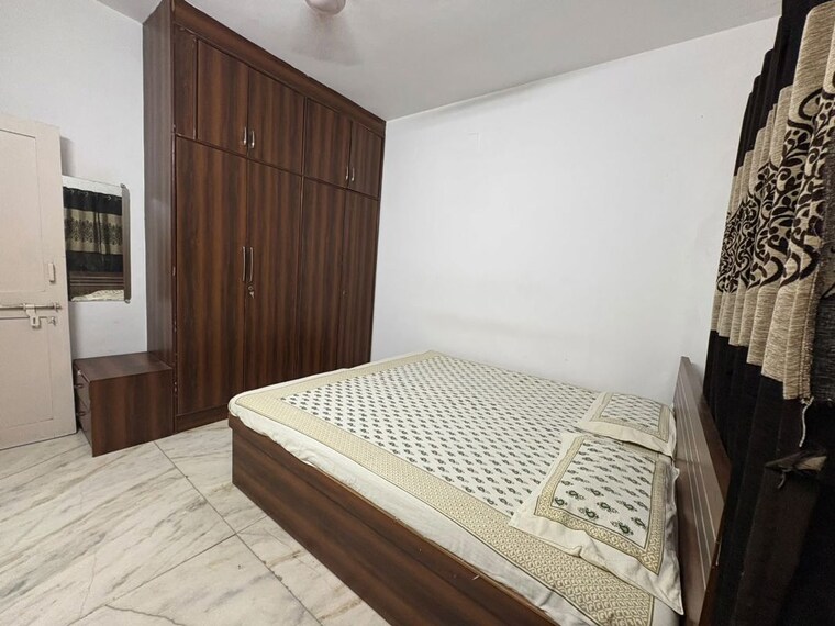 Bedroom, thaltej 4 Bedroom 210 Sq.Yd. Villa In Thaltej Ahmedabad 10725948