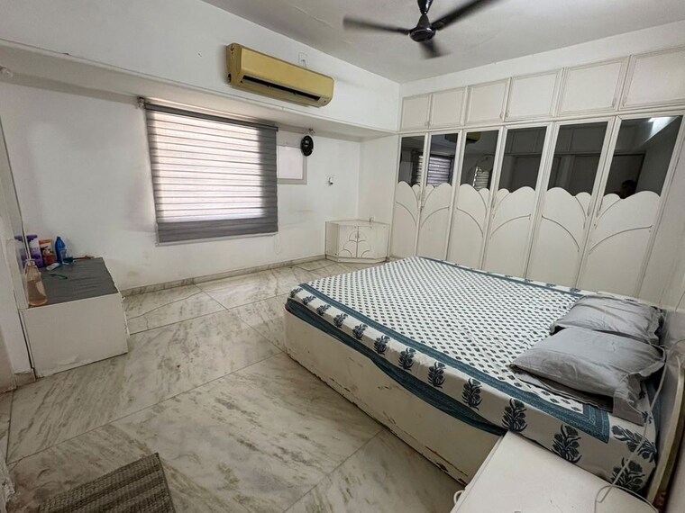 Bedroom, thaltej 4 Bedroom 210 Sq.Yd. Villa In Thaltej Ahmedabad 10725948