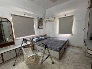 Room in 4 BHK Villa at Thaltej – for Sale