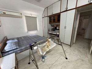 Room in 4 BHK Villa at Thaltej – for Sale