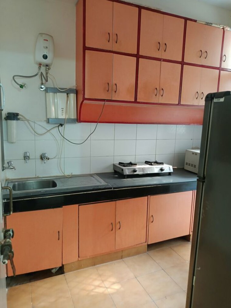 Kitchen, unitech-south-city-ii 2.5 Bedroom 1100 Sq.Ft. Builder Floor In Sector 50 Gurgaon 10725973
