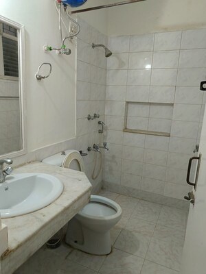 Bathroom in 2.5 BHK Builder Floor at Unitech South City II, Sector 50 – for Sale
