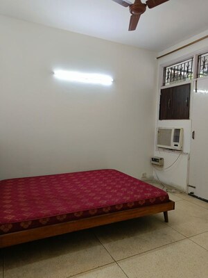 Bedroom in 2.5 BHK Builder Floor at Unitech South City II, Sector 50 – for Sale