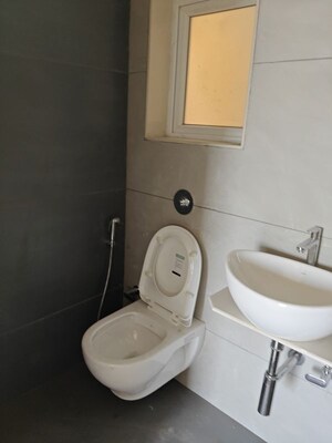Bathroom in 1 BHK Apartment at Nehru Nagar – for Rent