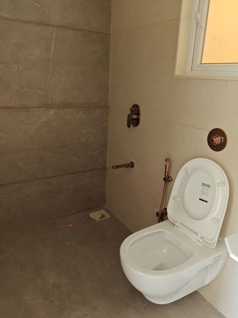 Bathroom, nehru nagar 1 Bedroom 475 Sq.Ft. Apartment In Nehru Nagar Mumbai 10725984