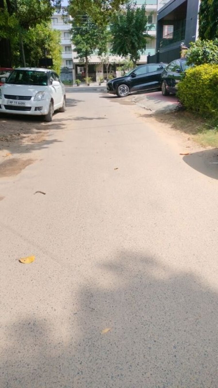 Exterior View, dlf city phase 3  316 Sq.Yd. Plot In Dlf City Phase 3 Gurgaon 10725979