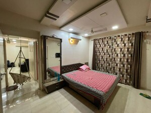 Bedroom in 3 BHK Apartment at Thane West – for Rent