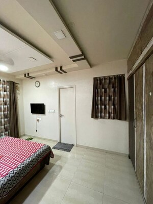 Bedroom in 3 BHK Apartment at Thane West – for Rent