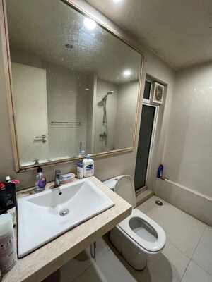 Team Area in 3 BHK Apartment at Thane West – for Rent