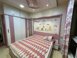 Bedroom in 3 BHK Apartment at Thane West – for Rent