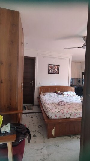 1 RK Builder Floor For Rent in Sector 47