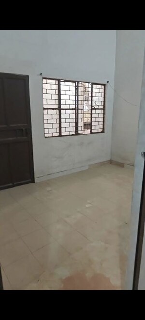 Room in 1 BHK Builder Floor at Deoli – for Rent
