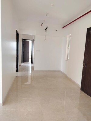 Room in 3 BHK Apartment at Kalpataru Radiance, Goregaon West – for Rent