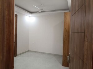 Room in 3 BHK Builder Floor at Sinaula – for Sale