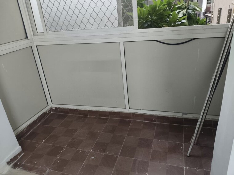 Balcony, gardenia-golf-city 2 Bedroom 950 Sq.Ft. Apartment In Sector 75 Noida 10725992