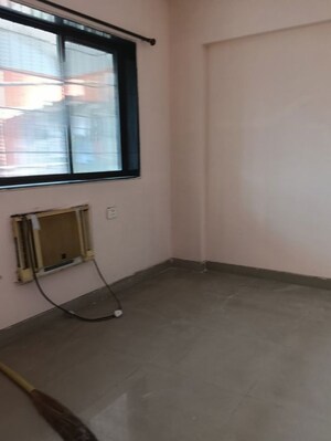 Room in 2 BHK Apartment at Haware Tiara, Kharghar – for Rent