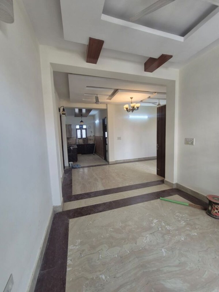 Room, green fields colony 4 Bedroom 6750 Sq.Ft. Builder Floor In Green Fields Colony Faridabad 10726082