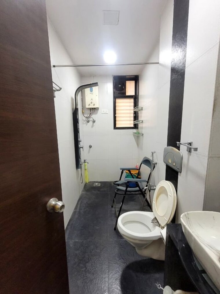 Bathroom, anik-court-apartment 2 Bedroom 850 Sq.Ft. Apartment In Dadar West Mumbai 10726092