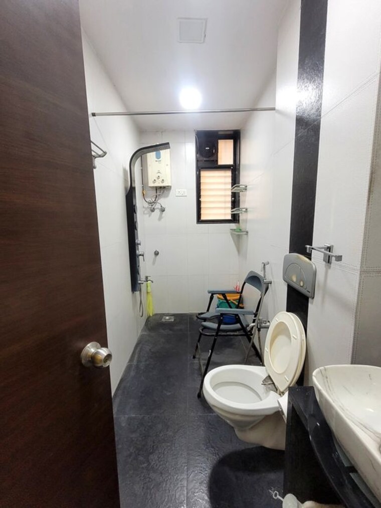 Bathroom, anik-court-apartment 2 Bedroom 850 Sq.Ft. Apartment In Dadar West Mumbai 10726092
