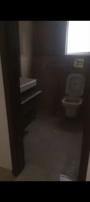 Bathroom in 2 BHK Builder Floor at Smart World Orchard, Sector 61 – for Rent