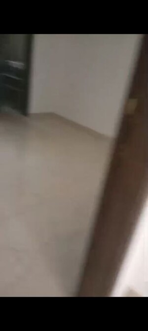 Room in 2 BHK Builder Floor at Smart World Orchard, Sector 61 – for Rent