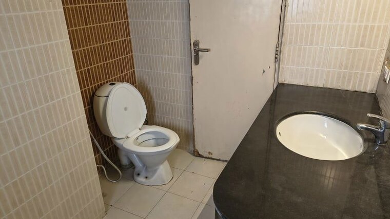 Bathroom, nirala-estate 3 Bedroom 1245 Sq.Ft. Apartment In Tech Zone 4 Greater Noida Greater Noida 10726151