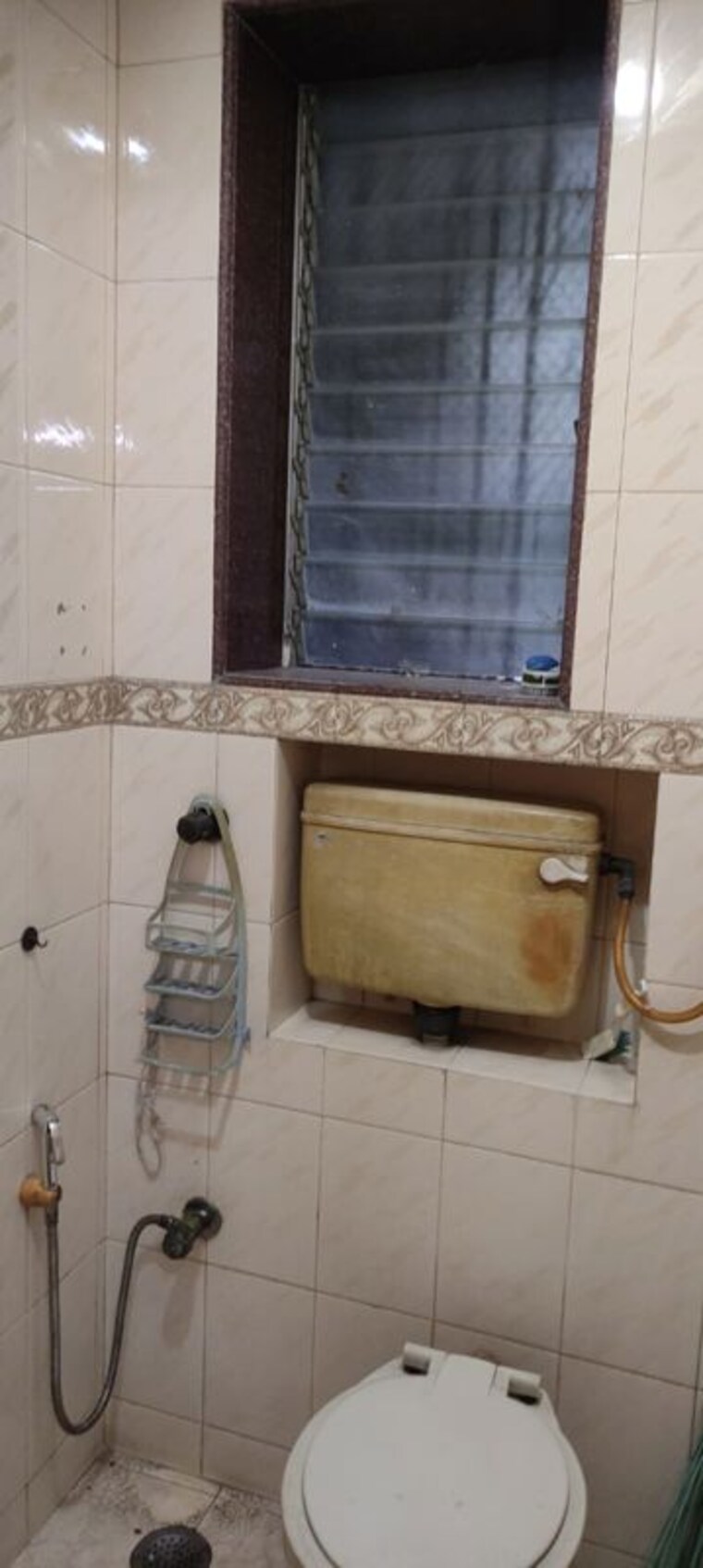 Bathroom, saraswat-chs-mahim 2 Bedroom 680 Sq.Ft. Apartment In Mahim West Mumbai 10726154