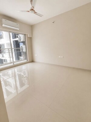 Room in 2 BHK Apartment at Sugee Atharva, Prabhadevi – for Sale