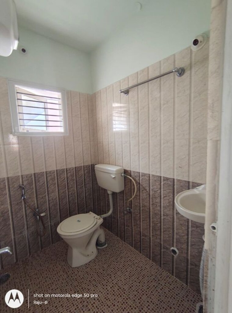 Bathroom, hsr layout sector 3 1 Bedroom 700 Sq.Ft. Builder Floor In Hsr Layout Sector 3 Bangalore 10726216